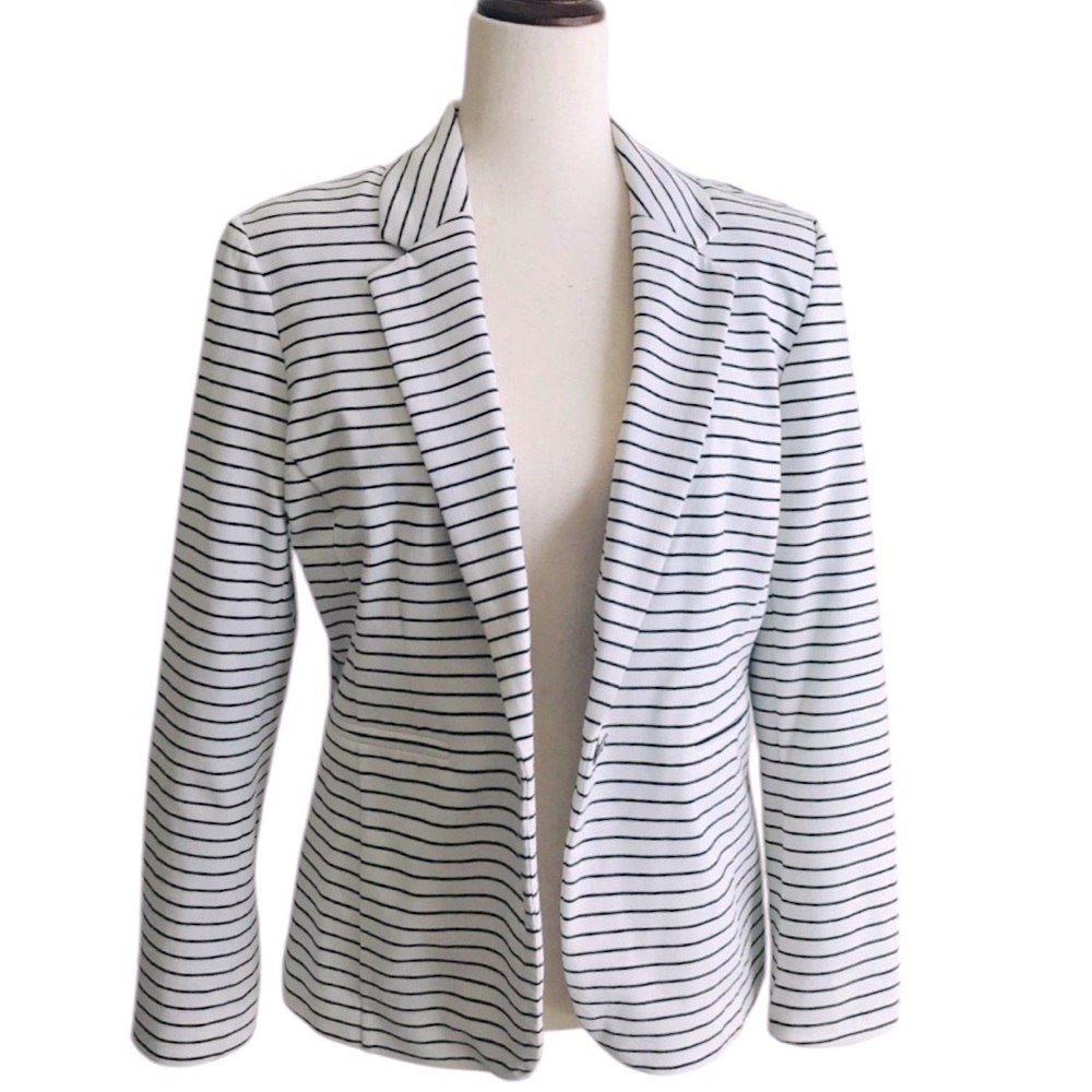 Apt 9 Black White Stripe Knit Jacket Size Medium Button Long Sleeve Back Slit